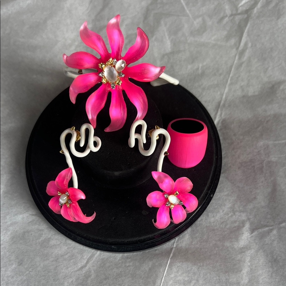 Alexis Bittar Pink Floral Earrings Ring size 7 and Bracelet Set NWOT